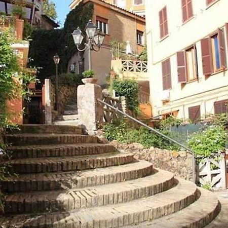 Elegante Open Space Con Vasca Idromassaggio A Trastevere Luaran gambar