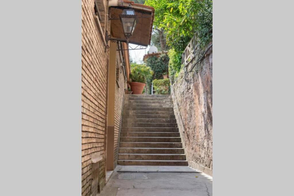 Elegante Open Space Con Vasca Idromassaggio A Trastevere Luaran gambar