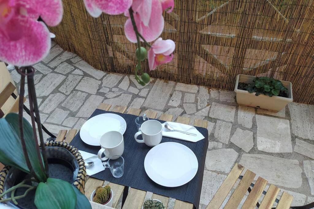 Elegante Open Space Con Vasca Idromassaggio A Trastevere Luaran gambar