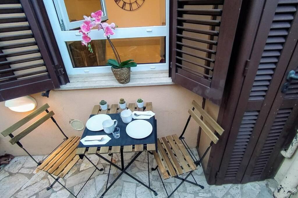 Elegante Open Space Con Vasca Idromassaggio A Trastevere Luaran gambar